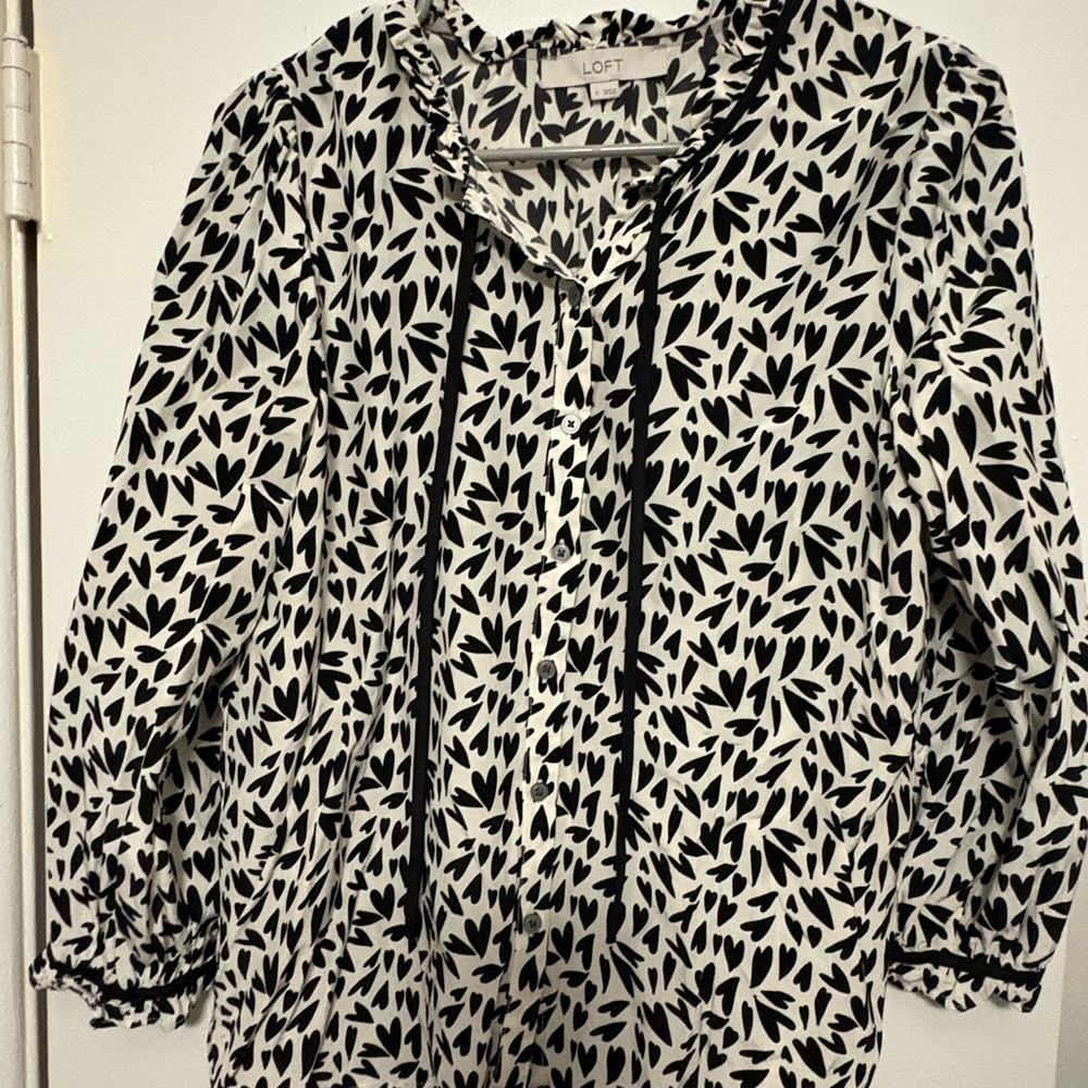 LOFT Black and White Heart Print Blouse